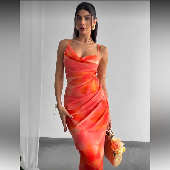 Floral Mesh Ruched Dress - Picture 7 of 8